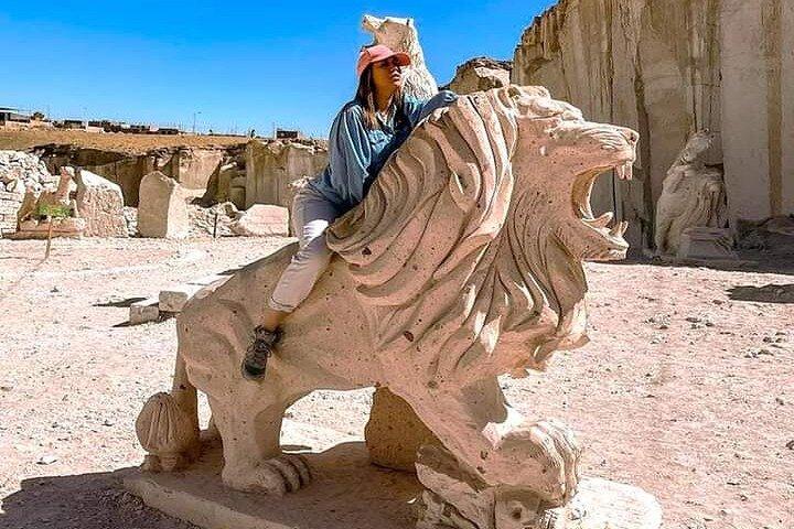 Tour to La Ruta del Sillar and Culesbrillas in Arequipa