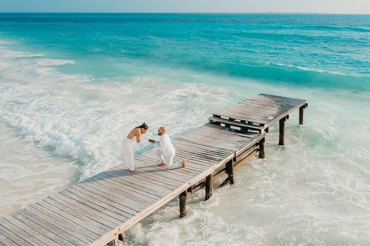 Secret Proposal Photoshoot with Drone in Cancun