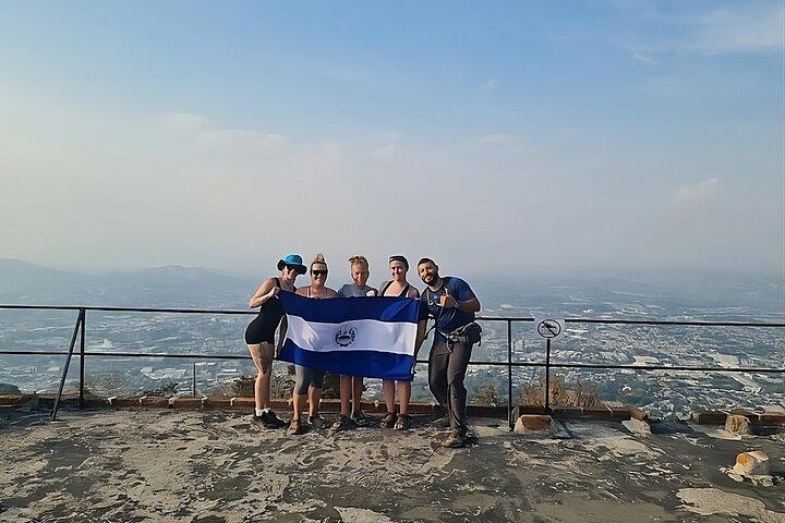Tour de senderismo por San Salvador al mirador panorámico de la ciudad