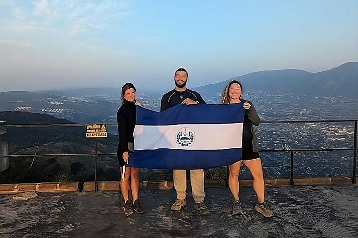 Tour de senderismo por San Salvador al mirador panorámico de la ciudad