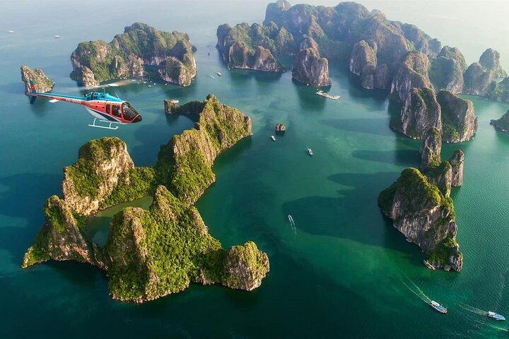 Excursión privada de día completo a la bahía de Halong desde Hanói