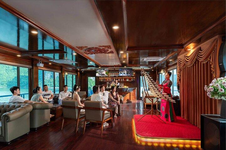 Hanoi : TOPハロン湾5つ星クルーズ（ビュッフェ＆ライブミュージック付き）