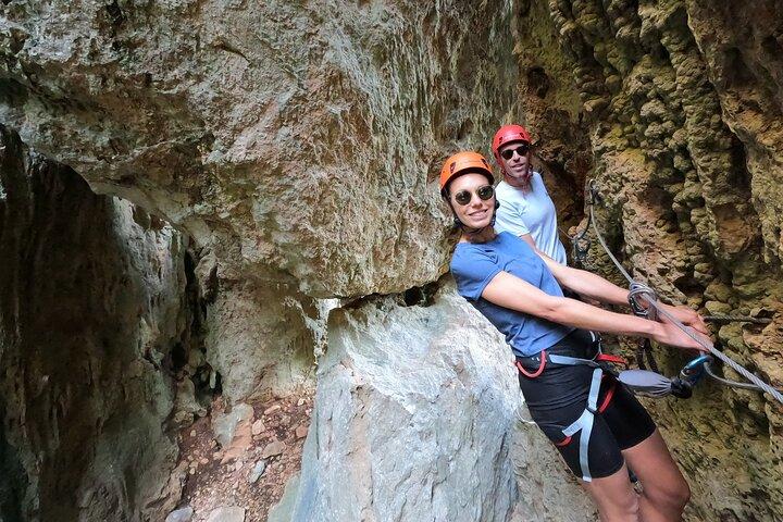 Depuis Estepona : aventure guidée via ferrata à Benalauría