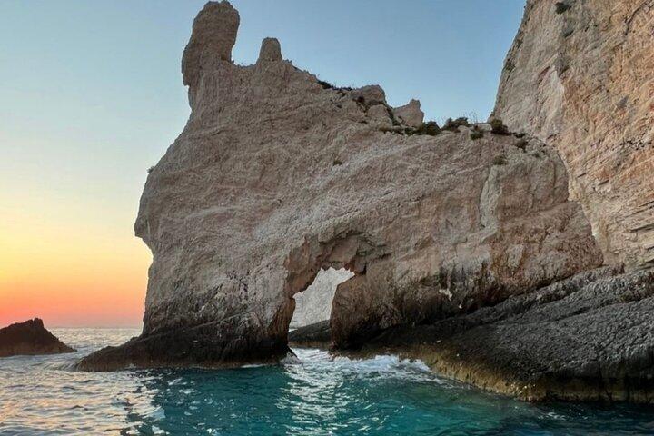 Zakynthos Shipwreck Beach com Blue Caves Terra e Mar Tour