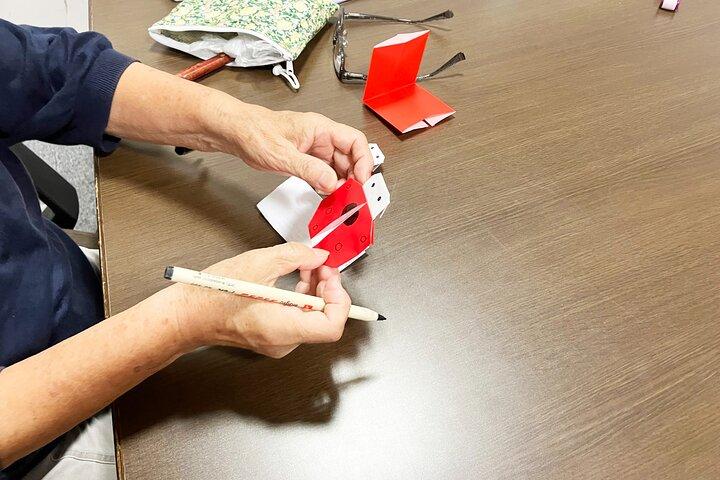 大阪で折り紙で作る日本のミニチュア着物
