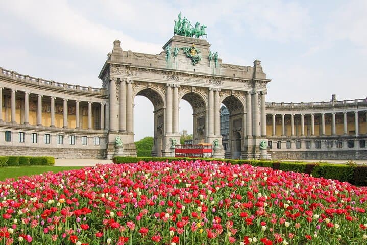 Private transfer from Amsterdam to Brussels, 2h stop in Utrecht