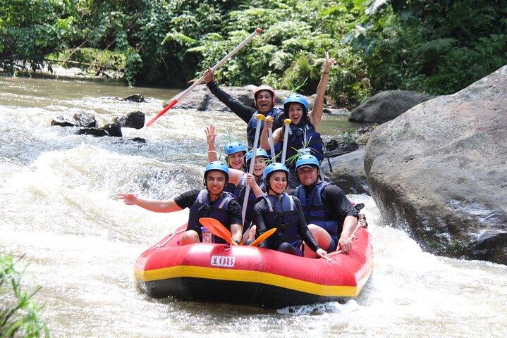 Paseo en quad por Bali y rafting en aguas bravas