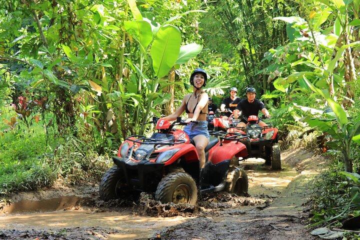 Paseo en quad por Bali y rafting en aguas bravas