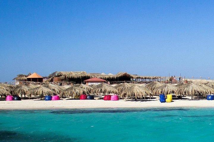 フラ・フラ島シュノーケリング海の旅（ランチ付き）フルガダ