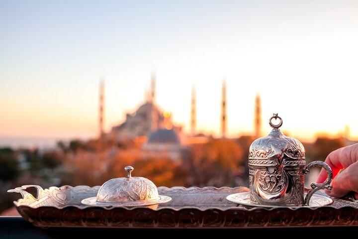 Les bazars cachés d'Istanbul : une promenade en ville à votre rythme