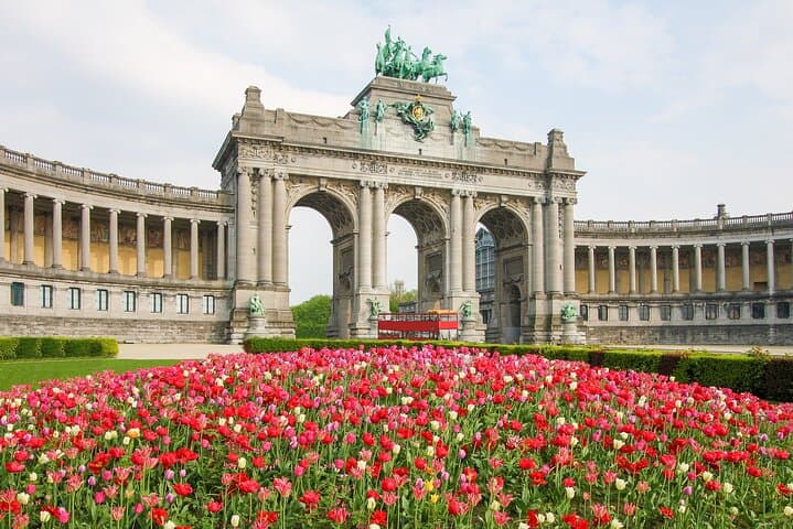 Private transfer from Amsterdam to Brussels, 2h Stop in The Hague