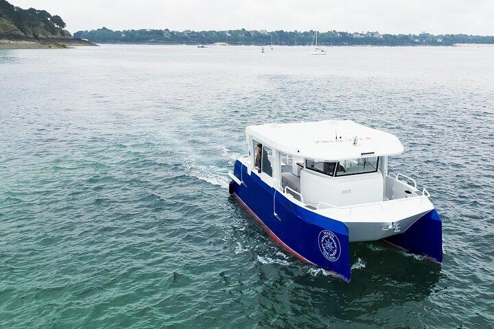 Saint-Malo : excursion d’1h30 guidée en bateau (Commenté FR & EN)