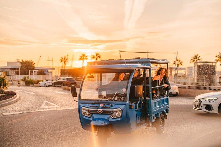 Malaga in Tuk Tuk i : 1 o 2 ore Tour privato della città