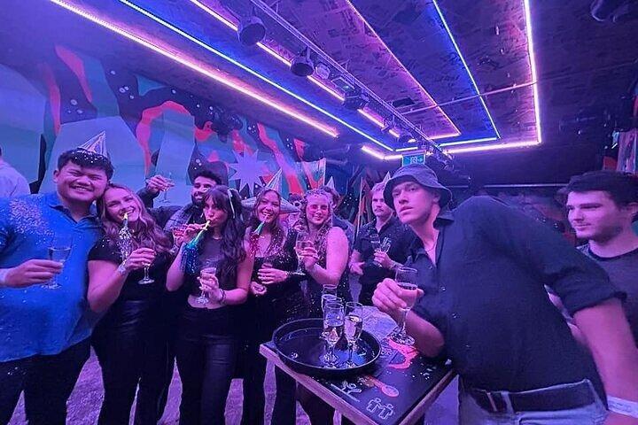 Allt du kan dricka Pub Crawl genom ruinerna i Budapest