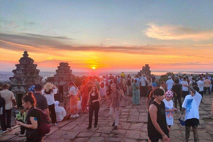 Angkor Wat Guided Tour