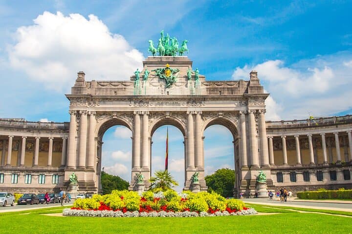Private transfer from Amsterdam to Brussels, 2h Stop in Antwerp