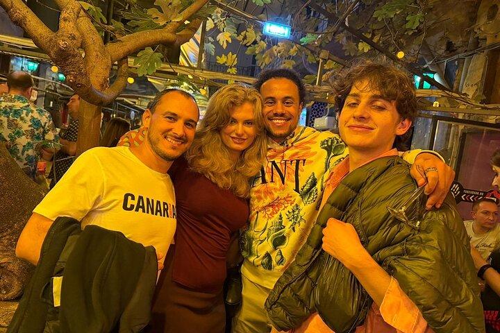 Budapest Pub Crawl & Ruin Bar Tour – Coups gratuits et entrée VIP