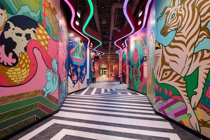 Lo Real Irreal en Meow Wolf Grapevine