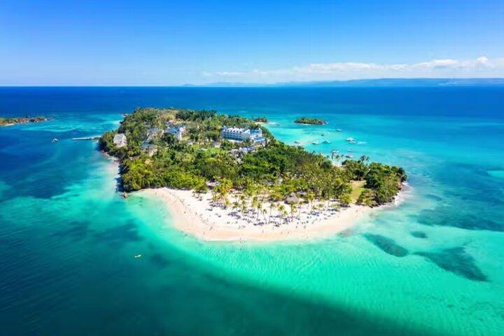 Observação de baleias em Samana + Cayo Levantado + Cachoeiras de Limon dos hotéis de Punta Cana