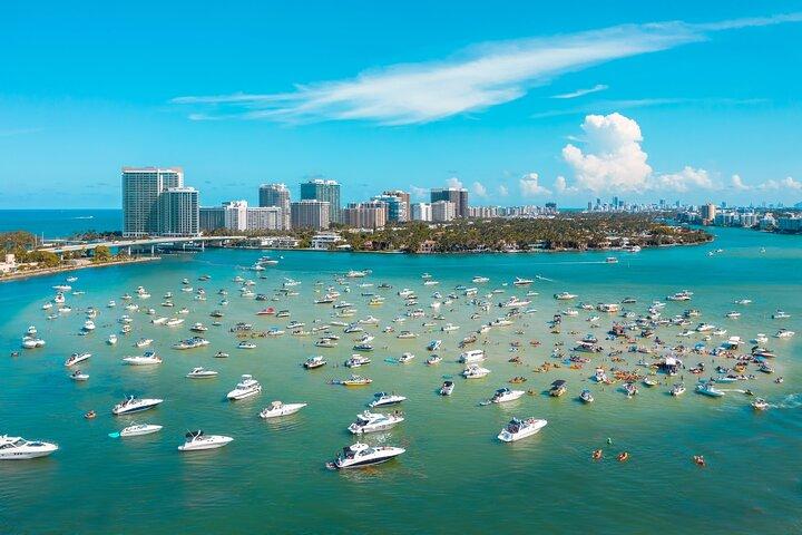 マイアミ港市内からの海岸小旅行とクルーズツアー