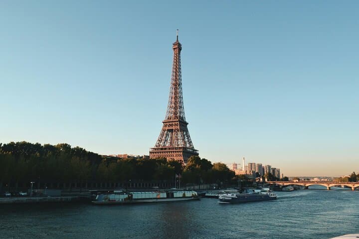 Eiffel Tower Summit Reserved Access Small Group Tour