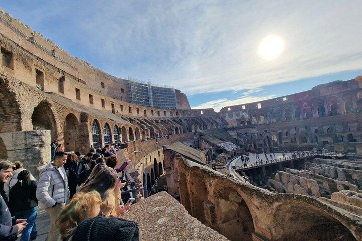14 - Tour Privado Italia de Día : Roma a Venecia con Conductor & Guías