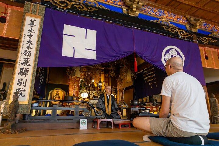 Meditación Takayama en el templo Takayama Zenkoji