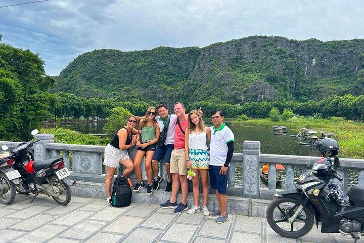 Esplora le gemme nascoste di Ninh Binh in moto