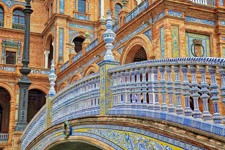 Viagem privada de um dia de Málaga a Sevilha, motorista local amigável