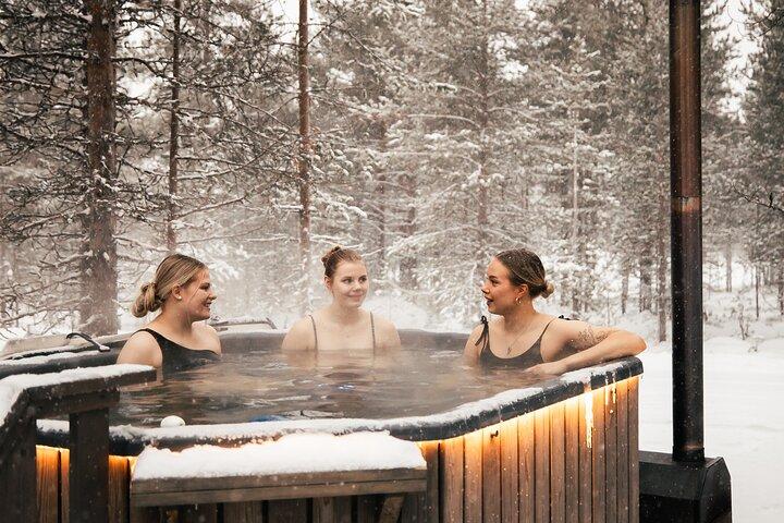 Rovaniemi Bastuvärld med bubbelpool, jacuzzi och kallpool