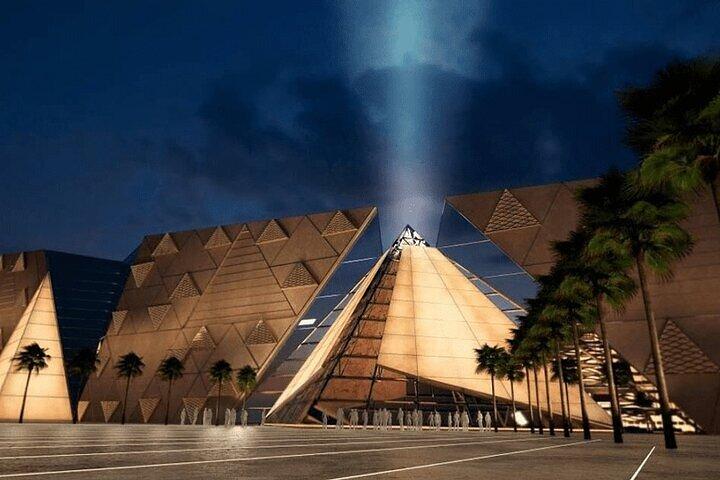 Grand Egyptian Museum, Pyramiderne i Giza og Den Store Sfinx