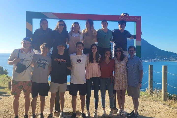 Private Table Mountain, Cape Point and Wine Tasting Tour