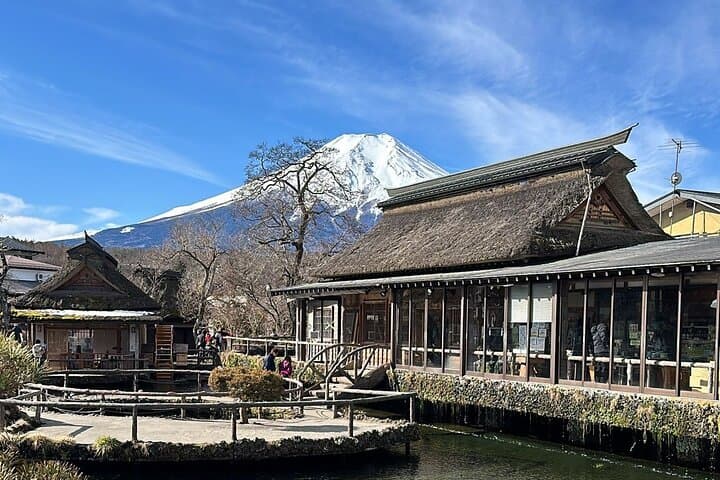 Muslim Friendly Mount Fuji Tour with English Speaking Chauffeur