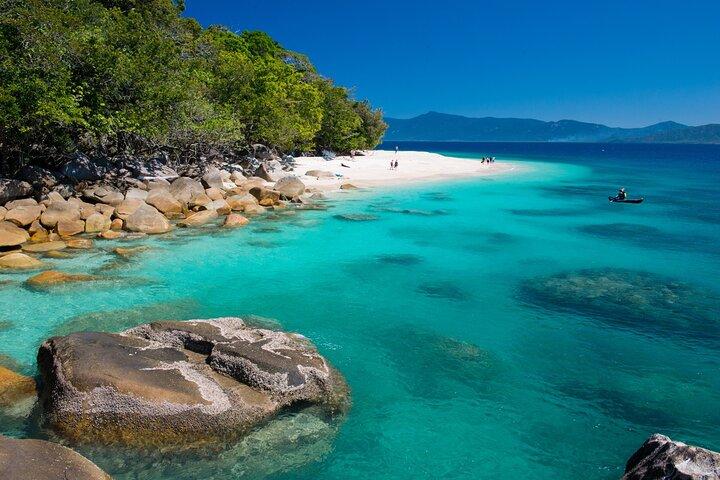 Traslados y excursiones a la isla Fitzroy desde Cairns