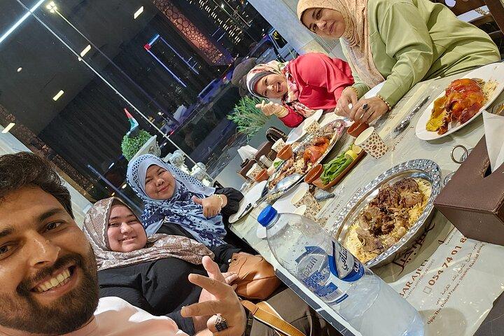 Abu Dhabi Halve dag sightseeing Tour pick-up inbegrepen