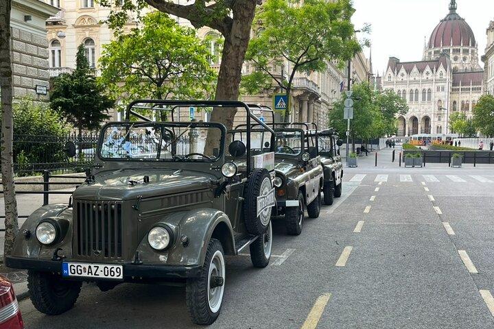Budapest privat stadsrundtur med en vintage rysk Jeep