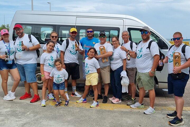 Roatan Privat 12-sitsig Buss med Local Guide för dagen