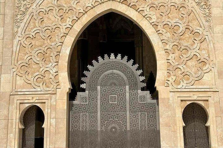 From Marrakech Casablanca city Day Tour, Souk & Big Mosque Visit