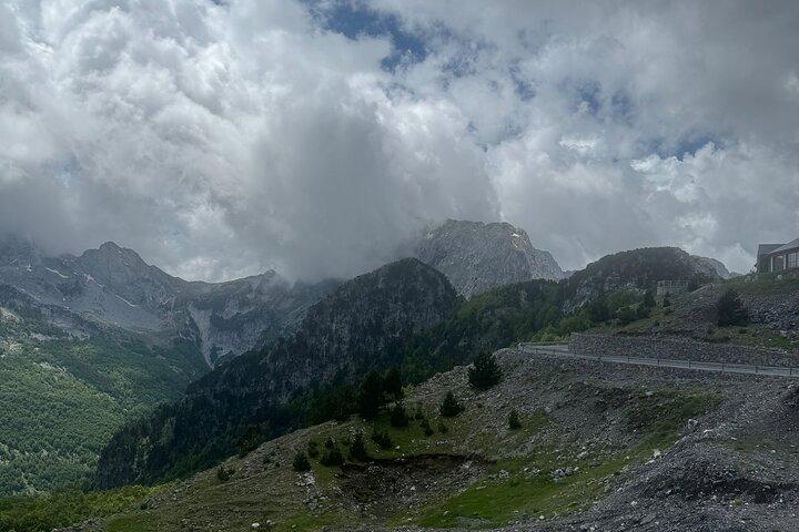 Theth e Scutari attraverso le Alpi e le meraviglie naturali dell'Albania