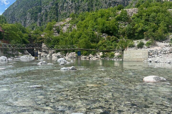 Theth e Scutari attraverso le Alpi e le meraviglie naturali dell'Albania