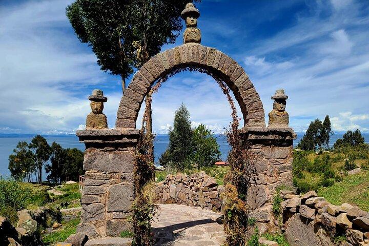 Excursão às Ilhas Uros, Amantani e Taquile 02 dias/01 noite Lago Titicaca