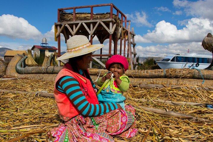 Excursão às Ilhas Uros, Amantani e Taquile 02 dias/01 noite Lago Titicaca