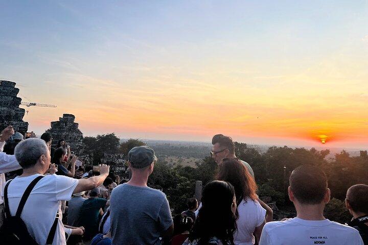 Private Angkor Wat Temples Tour with Sunset Experience