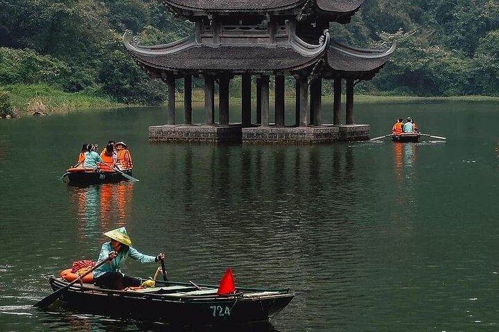 Desde Hanoi: Mejor excursión privada de un día- familia local, Trang An, Hoa Lu