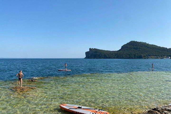 ガルダ湖での SUP アドベンチャー + ブソレンゴのホテルで 1 泊
