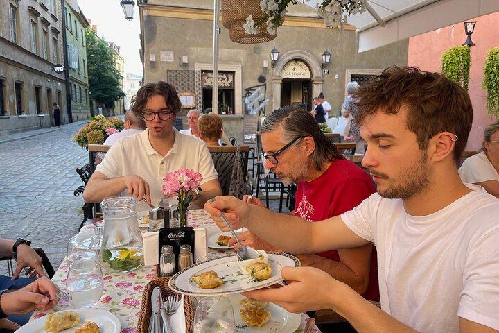 Smaak van Polen, Old Town food tour en begeleide wandeling - 12 proeverijen