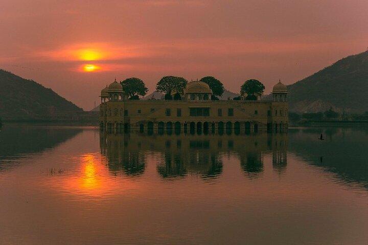 Jaipur Nahargarh Sunset and Night Lights Tour