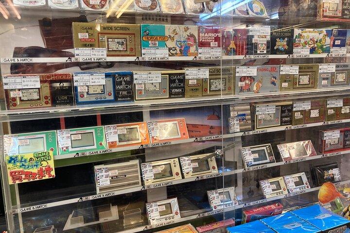 東京秋葉原アニメマンガビデオゲームとメイドカフェツアー