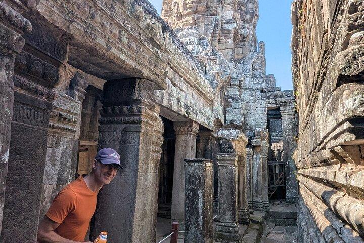 シェムリアップ寺院トゥクトゥクツアー： アンコールワットとその周辺を探索します。