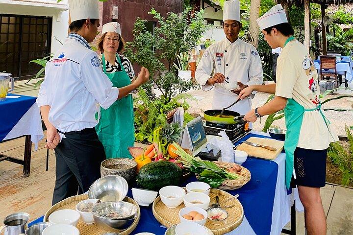 Cooking Class and Local Market Tour